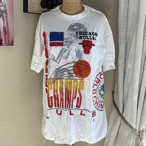 Chicago Bulls 1991 World Champs T-Shirt XL. RARE!